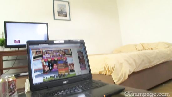 Домашняя порнушка с симпатичной активной женой