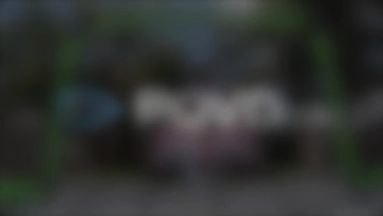 Офигенная латинка проиграла другу в футбол свою сочную пилотку