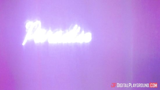 Чтобы победить летнюю жару любовники занялись страстным сексом