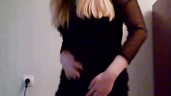 Стриптиз дома
