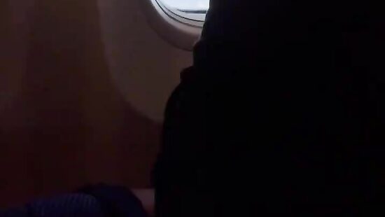 пока в самолёте пусто